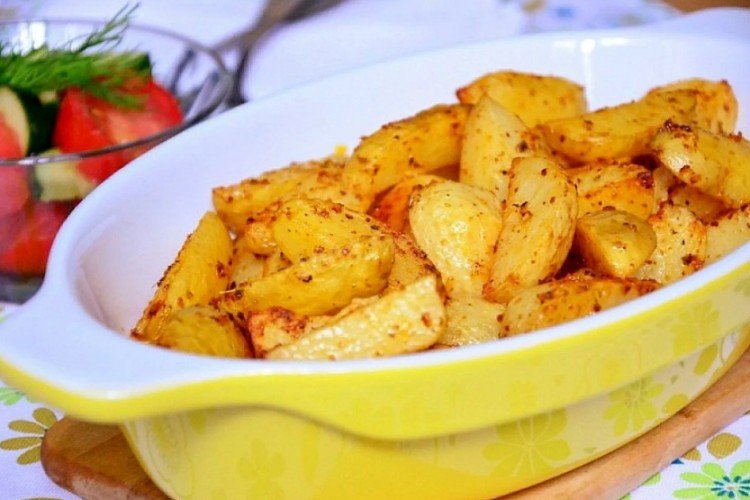 Картошка по-деревенски с горчицей и медом в духовке