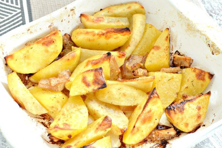Картошка по деревенски в духовке рецепт с фото пошагово в домашних условиях без кожуры