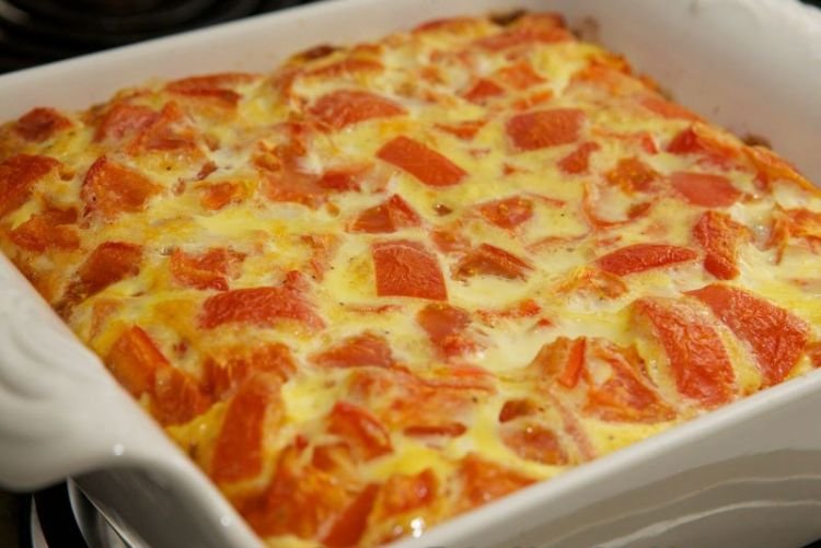 Омлет с помидорами и сыром в духовке