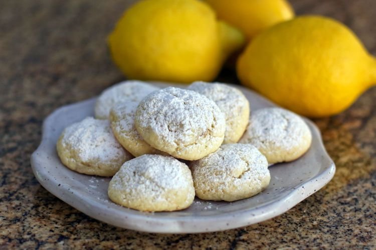 Лимонное печенье на сливочном масле