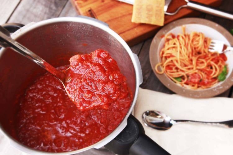 Соус из свежих помидоров для спагетти