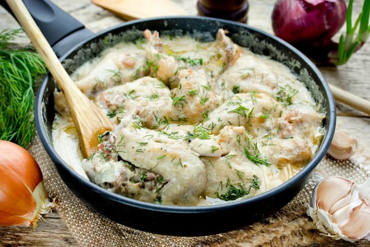 20 лучших рецептов курицы в сливочном соусе