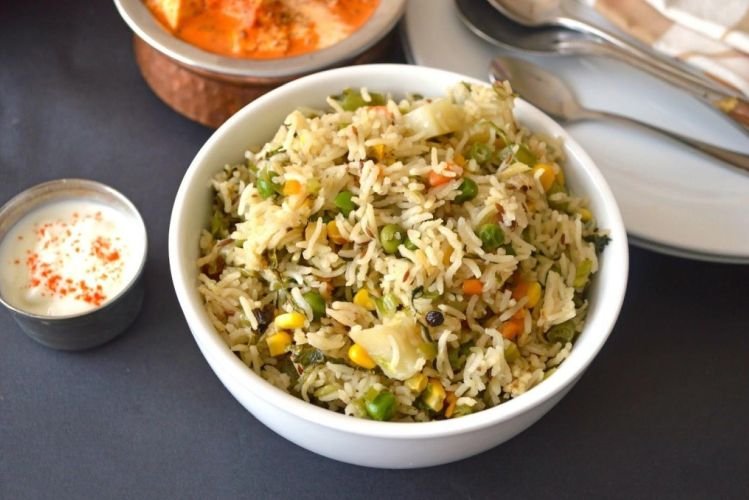 Рис с камбалой и овощами