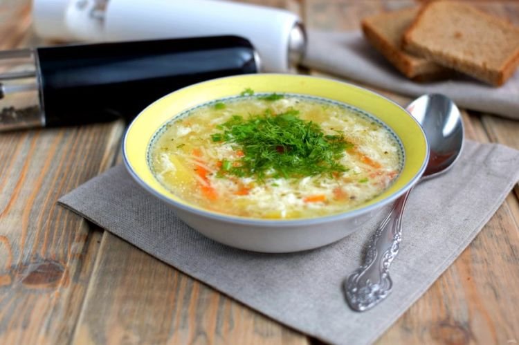 Картофельно-яичный суп без мяса