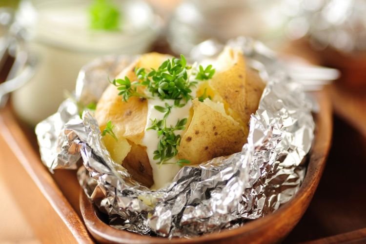 Картошка с сыром в фольге