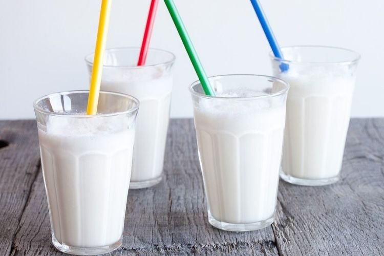 Рецепт молочного коктейля с мороженым в домашних условиях