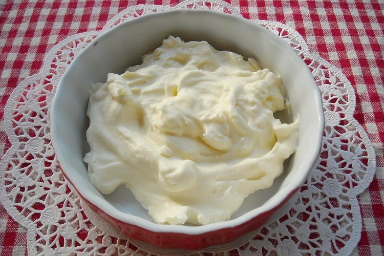 Крем из сметаны для густого торта, приготовление в домашних условиях и заварной крем для торта — 10 рецептов в домашних условиях