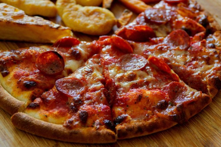 Пицца Пепперони с вялеными томатами
