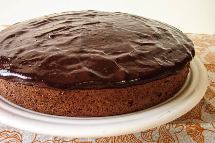 Шоколадный торт в микроволновке за 10 минут