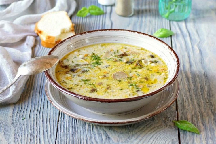 Грибной суп из опят с плавленым сыром