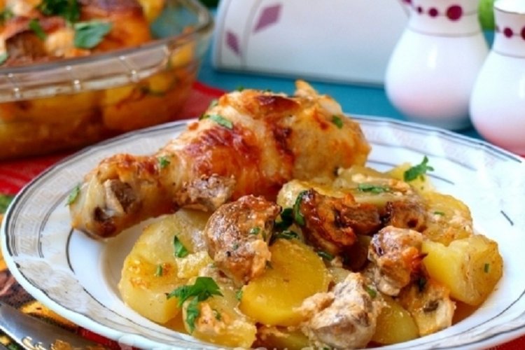 Как приготовить рецепт Куриные ножки с картошкой в духовке