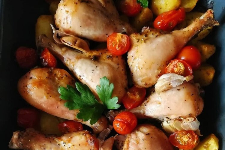 Рецепт приготовления куриных ножек с картошкой в духовке рецепт с фото