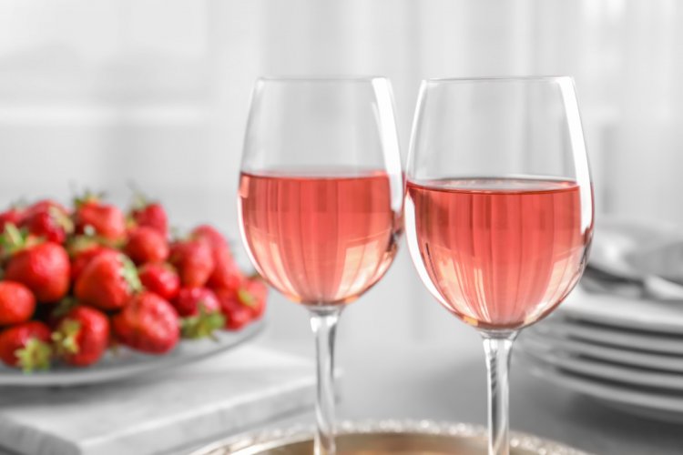 8 лучших рецептов клубничного вина