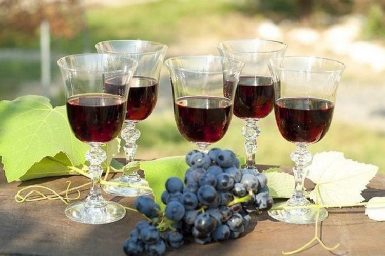 Вино из ирги и винограда