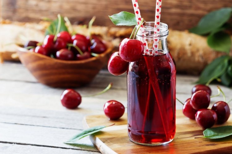 12 рецептов морса из вишни, которые стоит приготовить