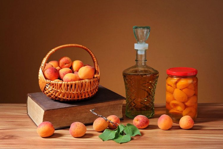 Наливка из абрикосов на водке с корицей
