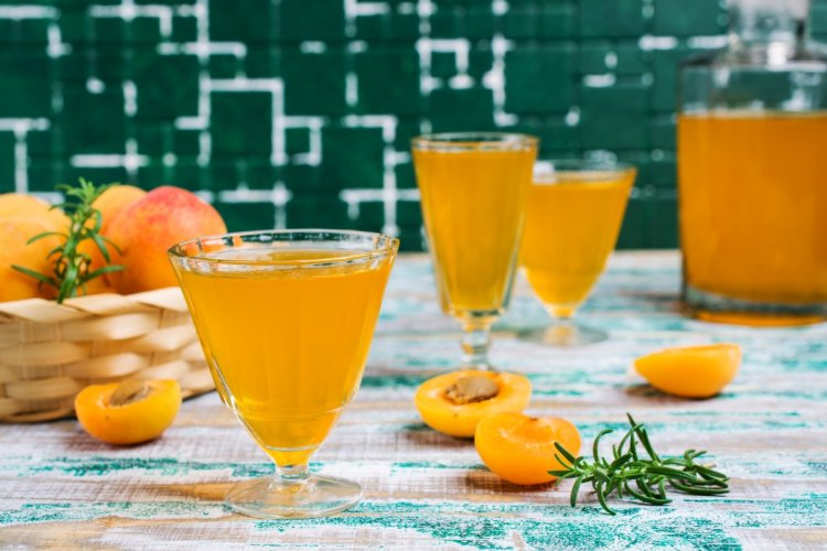 12 отличных рецептов настойки из абрикосов