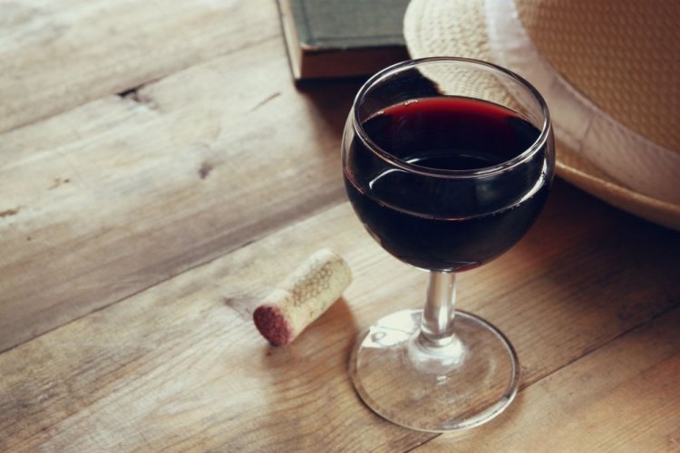 Вино из черники и карамелизированной груши