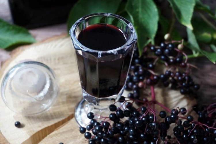 Вино из черноплодной рябины и груши