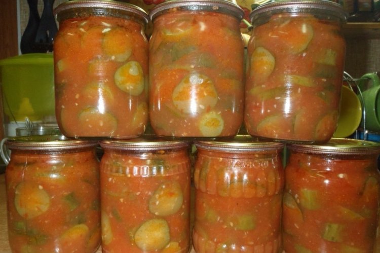 Огурцы в домашнем соусе чили из помидоров