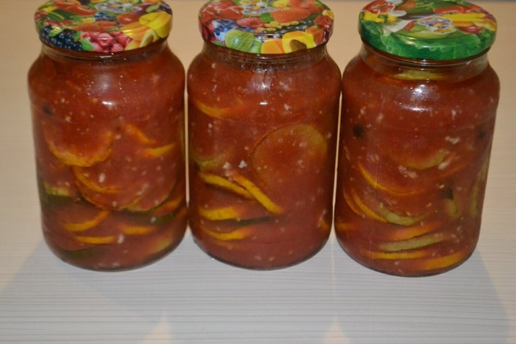 Жареные кабачки в томатном соусе на зиму