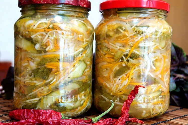 Салат из огурцов и капусты по-корейски