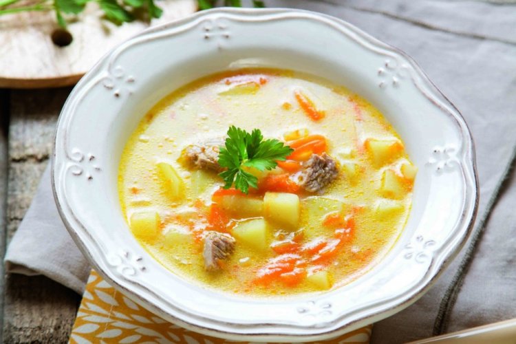 Суп с тушенкой — 9 необычных рецептов