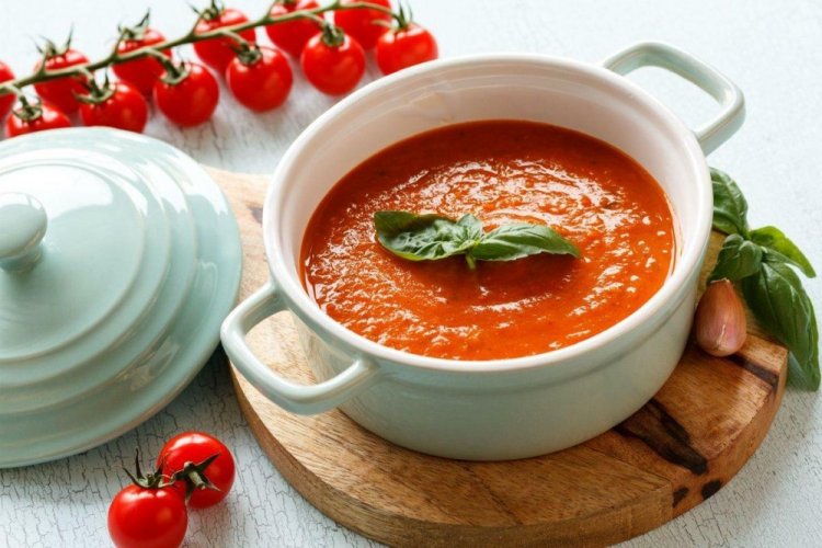 Суп-пюре с томатным соусом