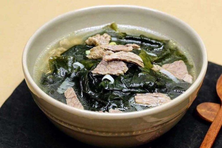 Корейский суп из водорослей