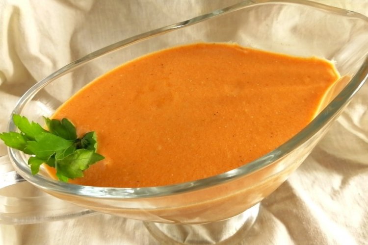 Томатно-сметанный соус для фаршированных перцев