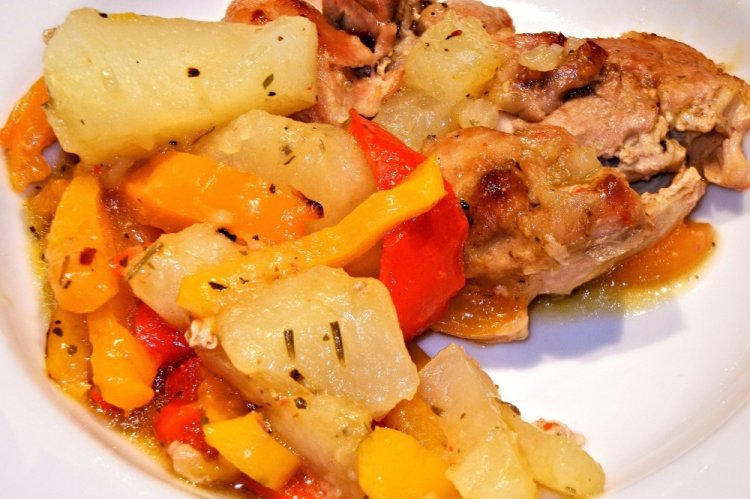 Курица с картошкой и болгарским перцем на Новый год