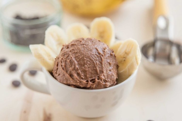 Банановое мороженое с какао