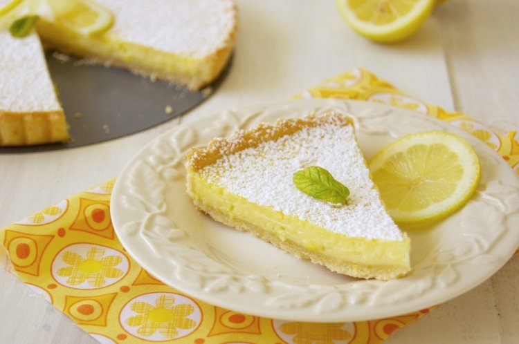 Лимонный пирог с творожным сыром