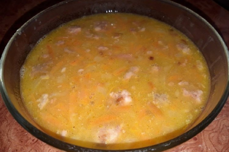 Гороховый суп с тушенкой