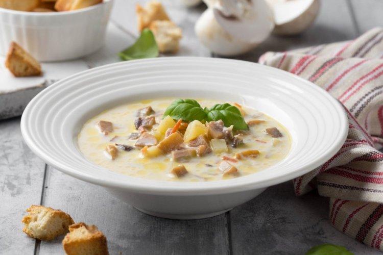 Сливочный суп с грибами и овощами