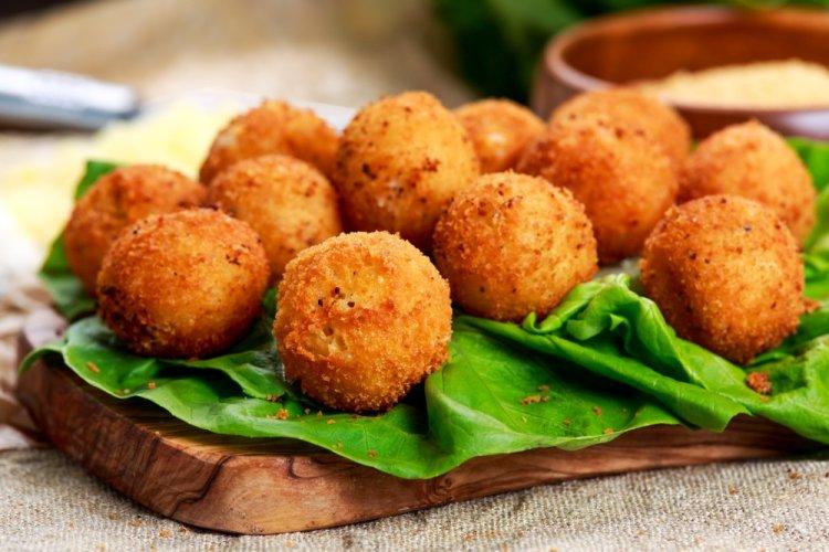 Аранчини с курицей и грибами