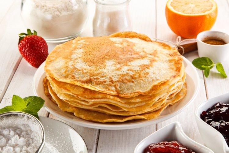 Блины на ряженке со сливочным маслом