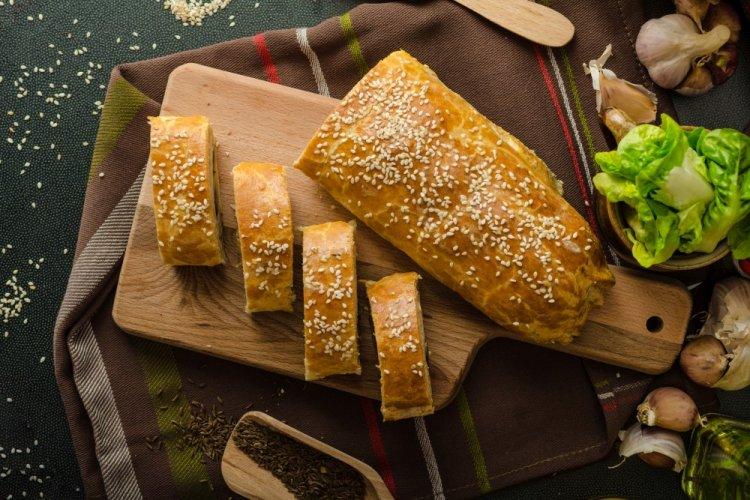 Слоеный пирог с крабовыми палочками