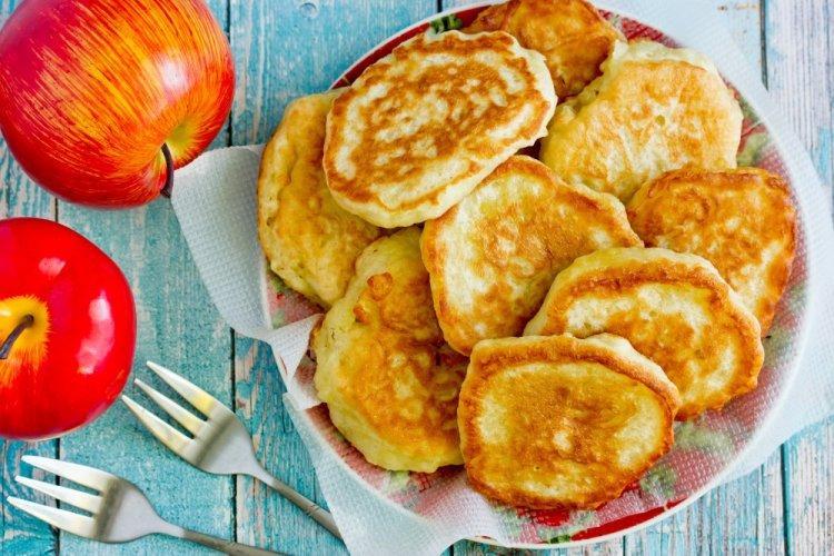 Оладьи на рисовой муке с яблоками