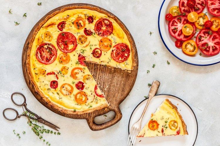 Пирог с рикоттой и помидорами черри