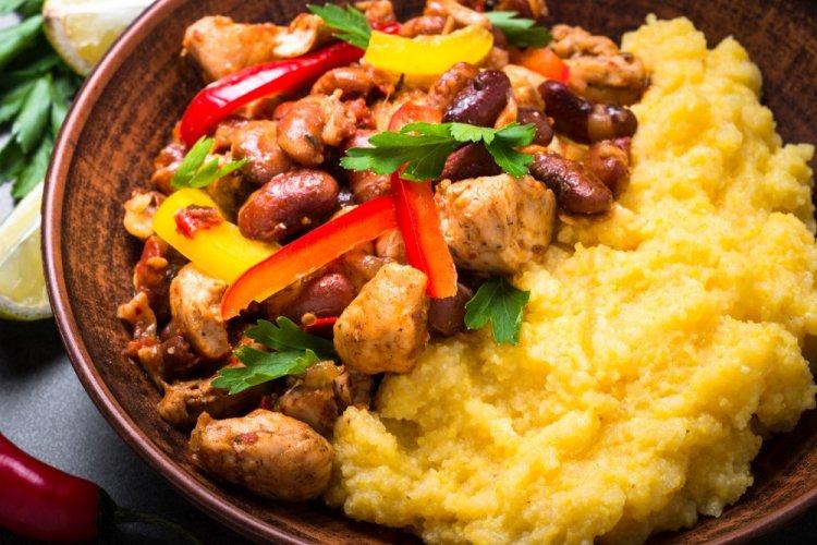 ПП салат с кукурузой, курицей и фасолью