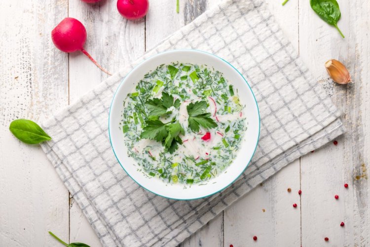 Окрошка с курицей на айране Окрошка с курицей на айране