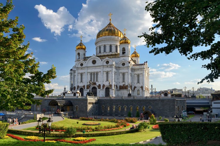 Открытки и картинки с Троицей
