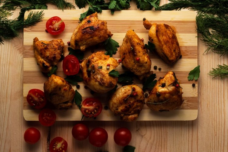 Куриные медальоны в томатном маринаде Куриные медальоны в томатном маринаде