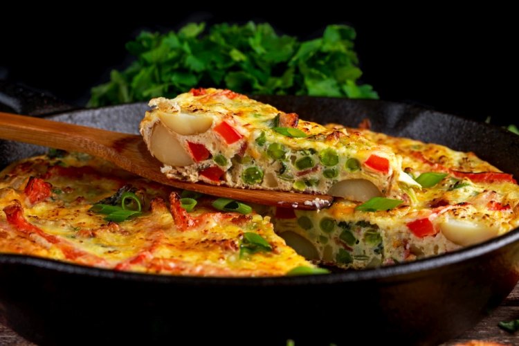 Омлет с овощами и сыром в аэрогриле Омлет с овощами и сыром в аэрогриле