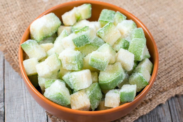 Замороженные кабачки кубиком Замороженные кабачки кубиком