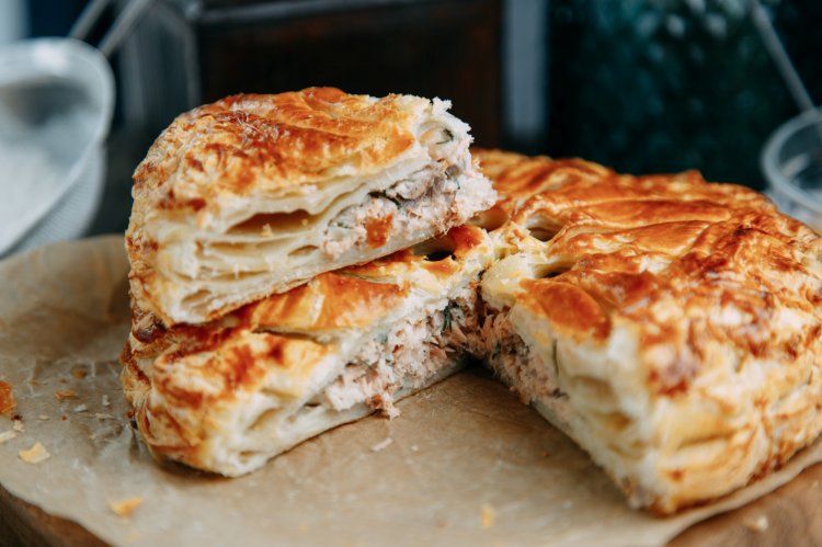 Пирог из слоеного теста: 20 самых вкусных и простых рецептов Пирог из слоеного теста: 20 самых вкусных и простых рецептов