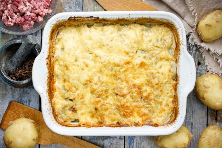 Запеканка с картошкой и фаршем Запеканка с картошкой и фаршем