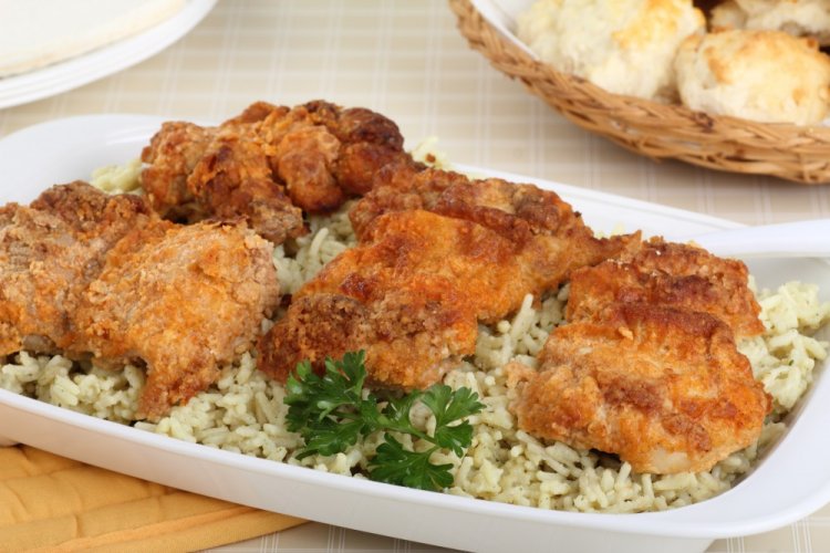 Куриные бедра с рисом в духовке Куриные бедра с рисом в духовке