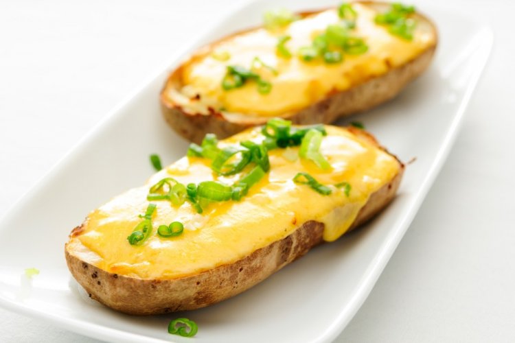 Картошка с хрустящей сырной корочкой в духовке